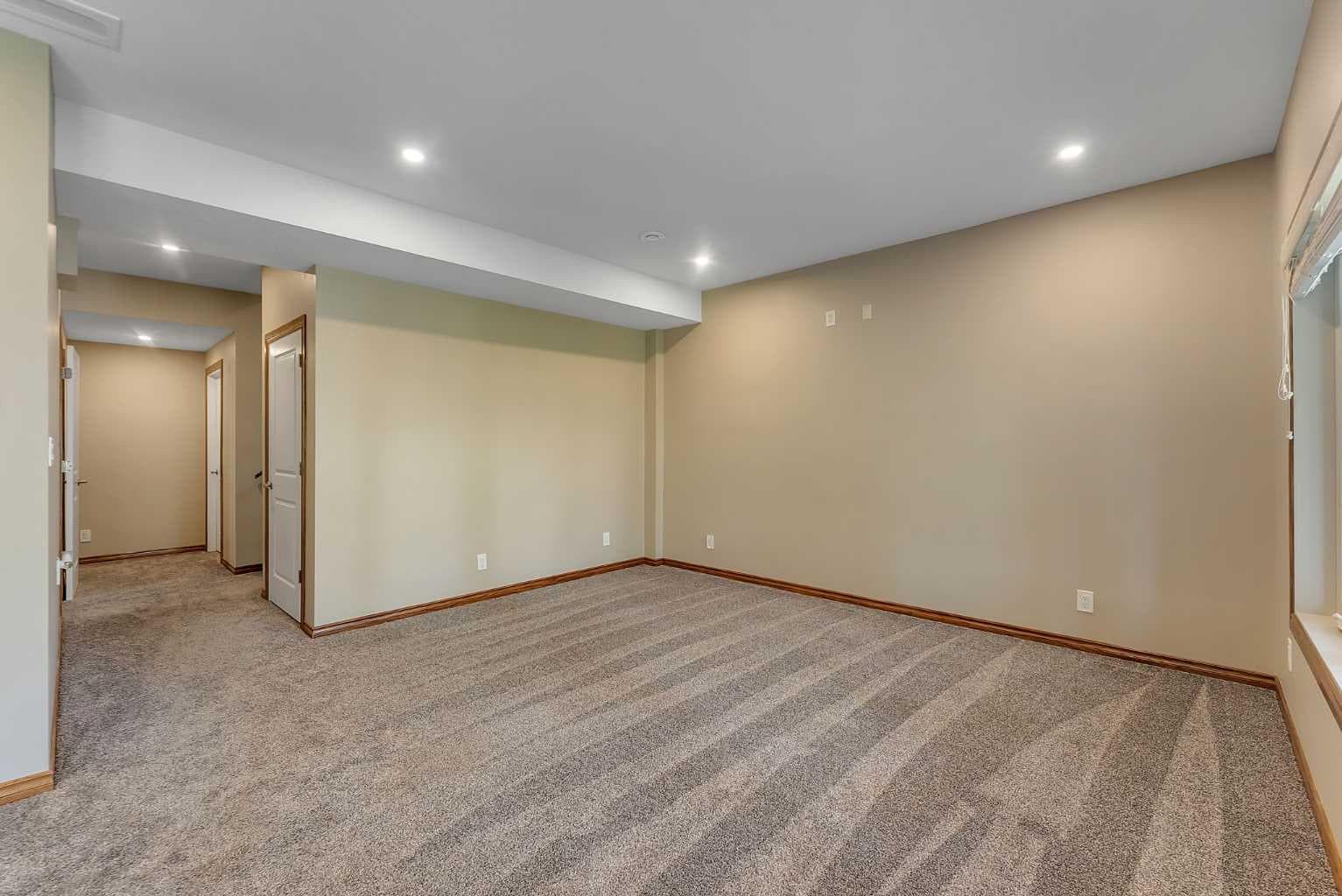 140 Aspenmere Close 