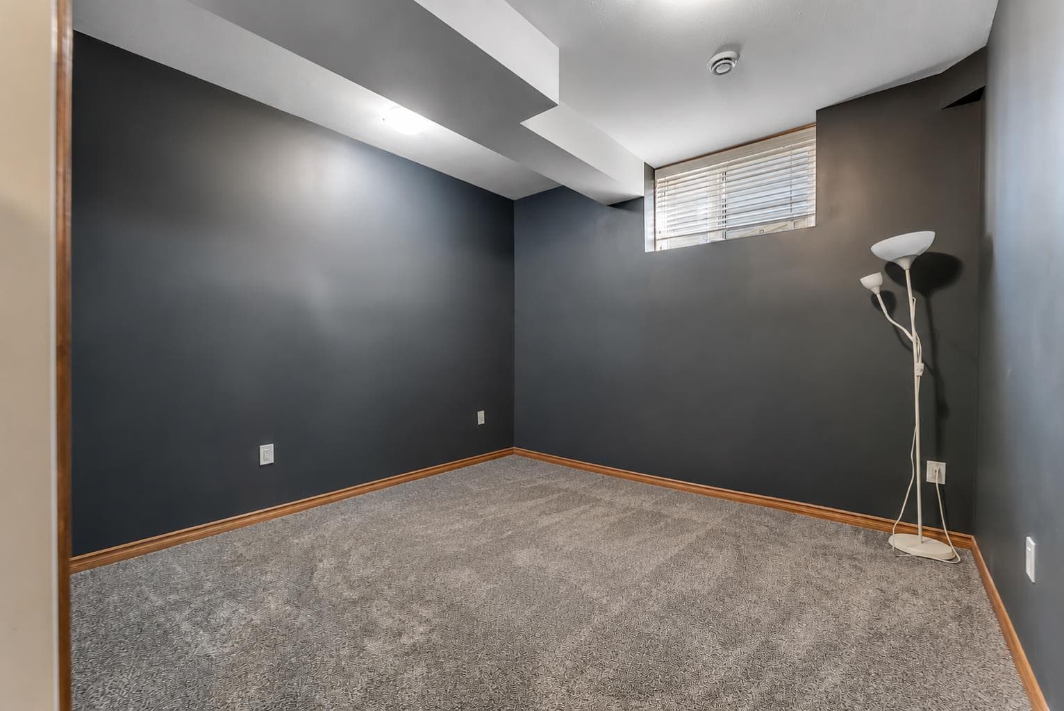 140 Aspenmere Close 