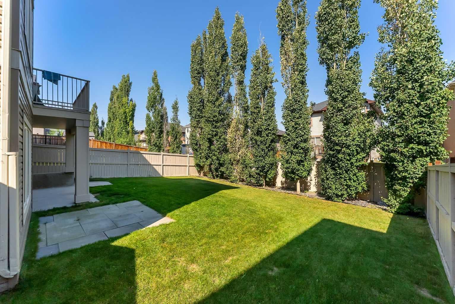 140 Aspenmere Close 