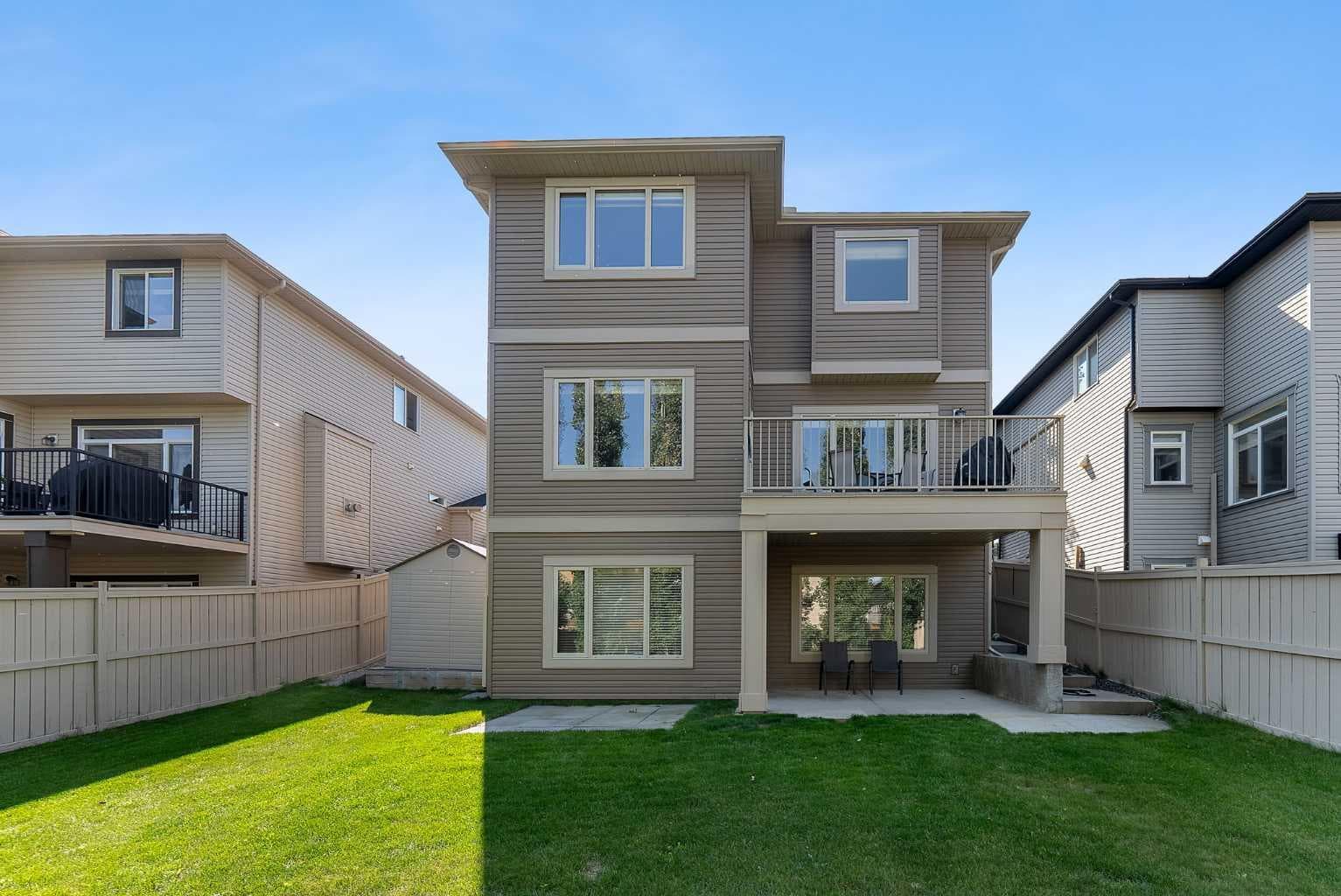 140 Aspenmere Close 