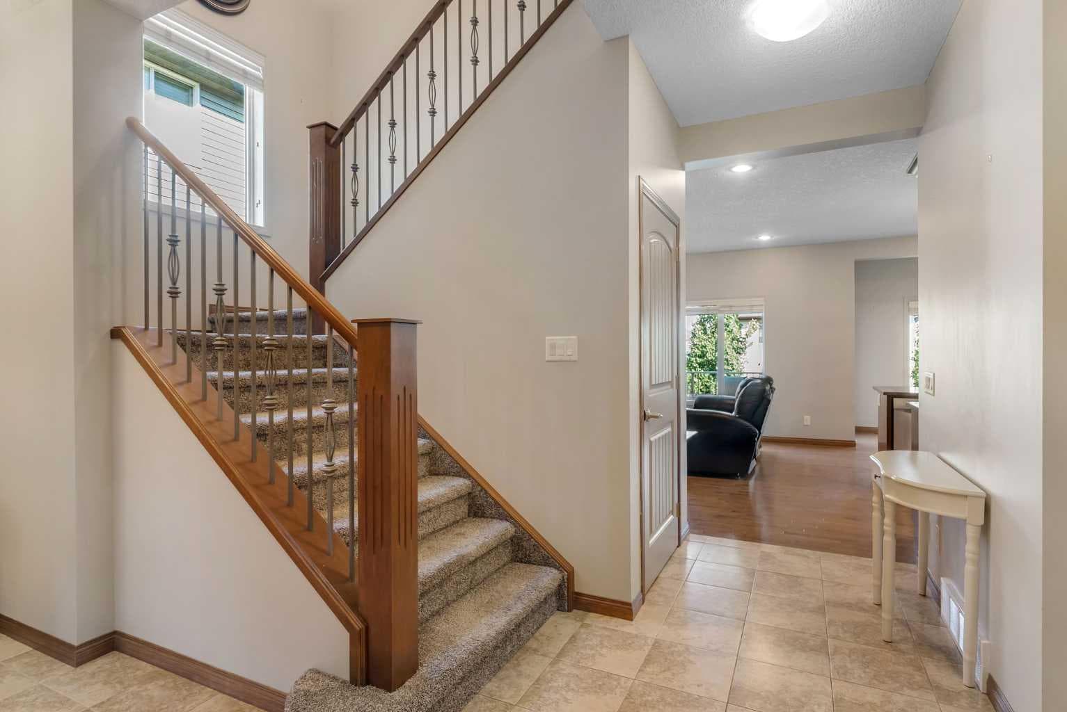 140 Aspenmere Close 