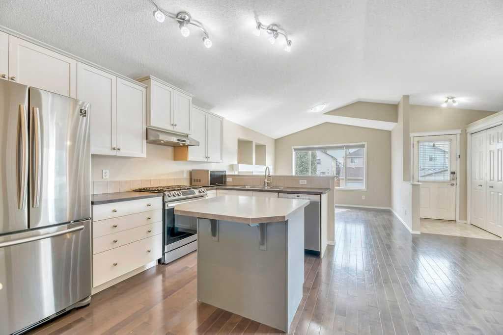 677 Evermeadow Road SW