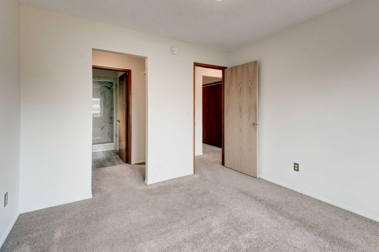 88 Woodfern Rise SW