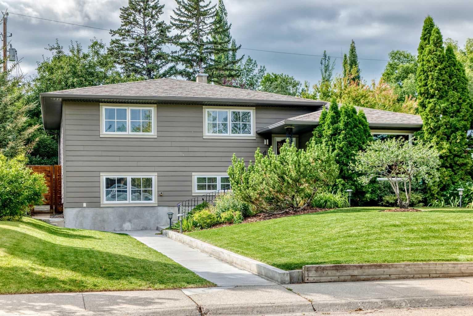 47 Woodlark Drive SW