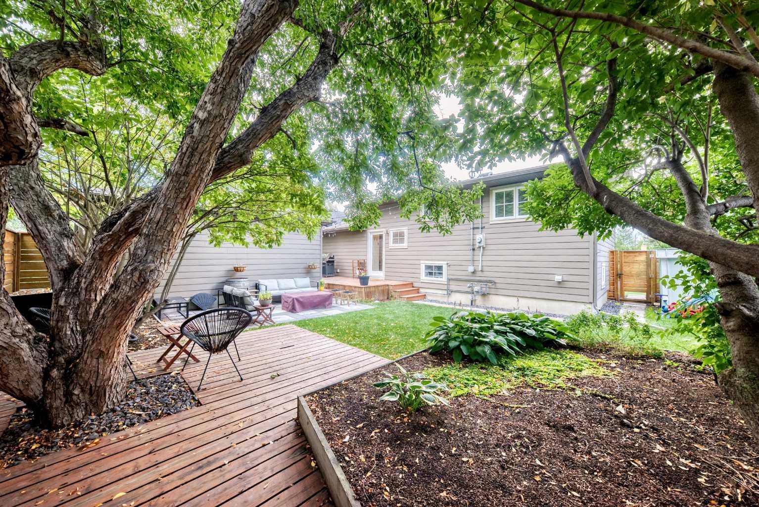 47 Woodlark Drive SW