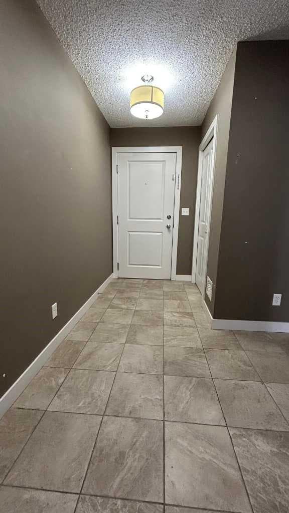 218, 5 Saddlestone Way NE