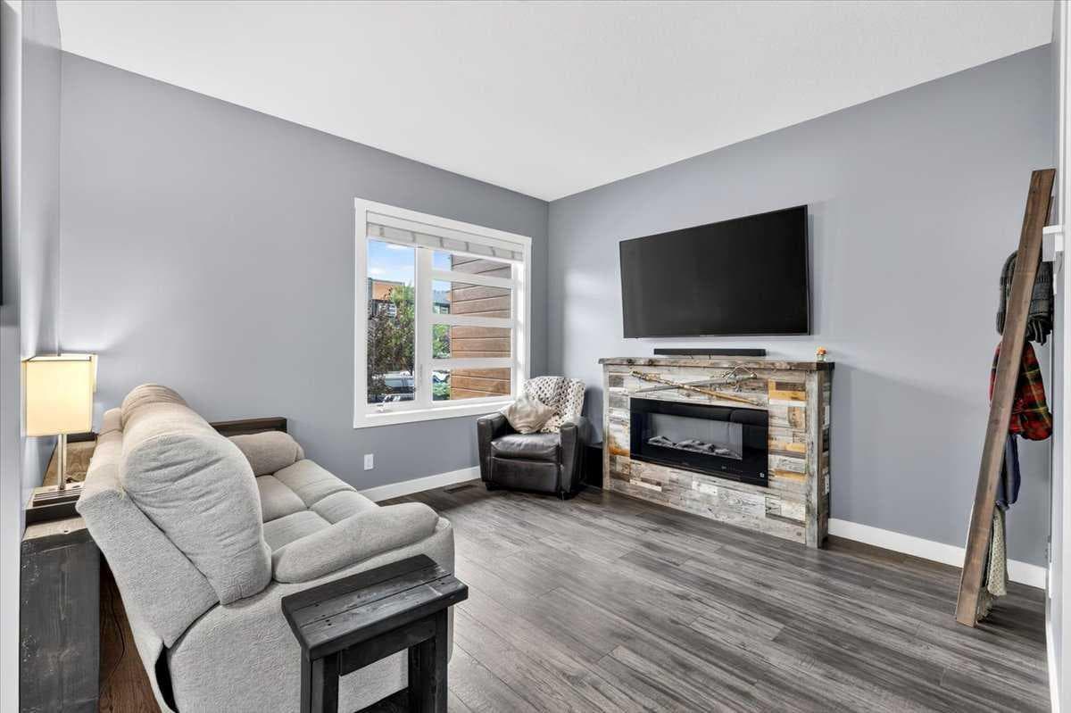309 Midtown Gate SW