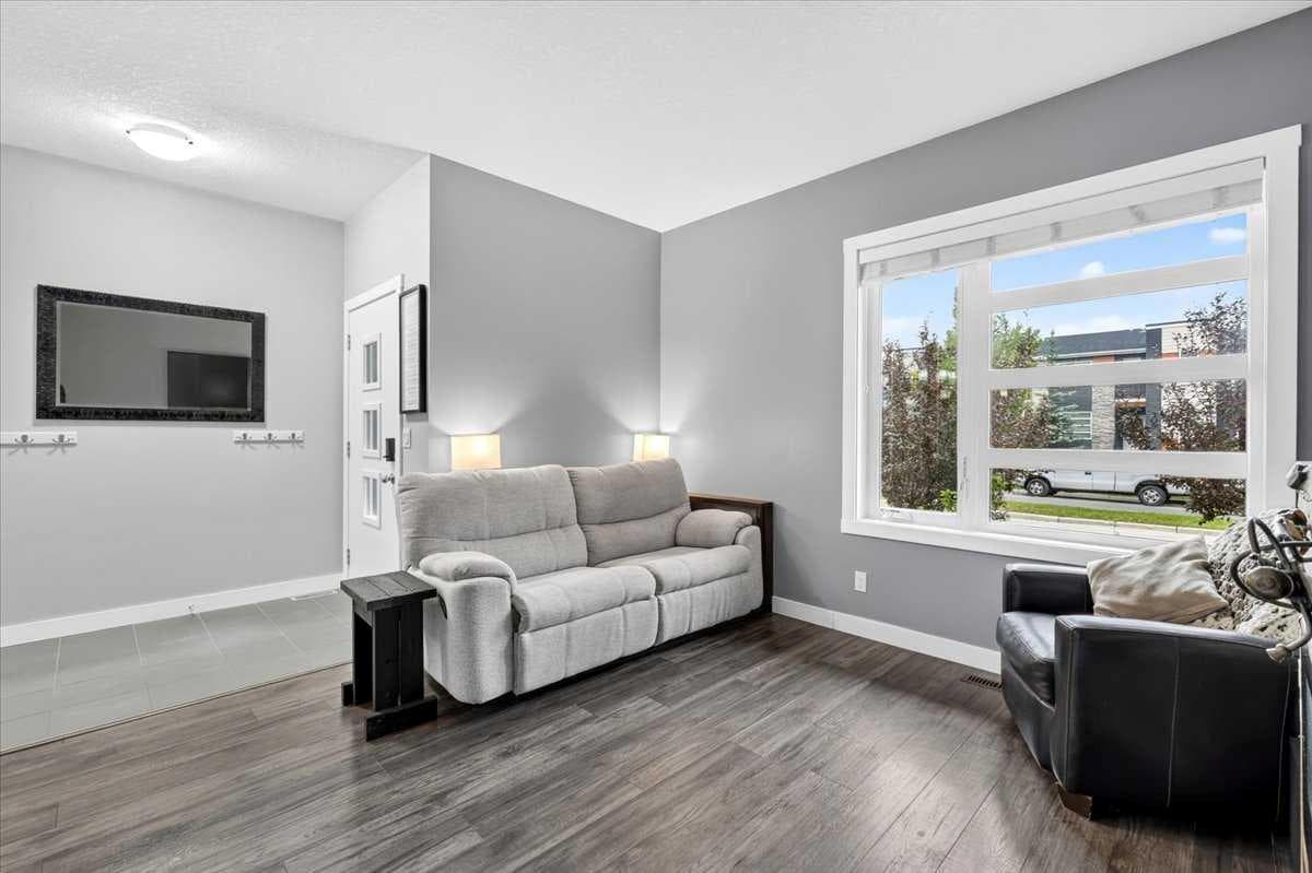 309 Midtown Gate SW