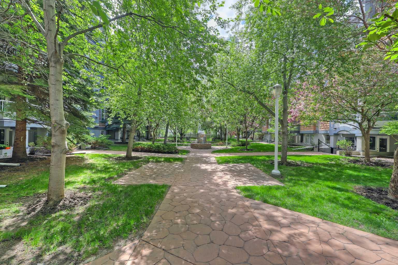 402, 2419 Erlton Road SW