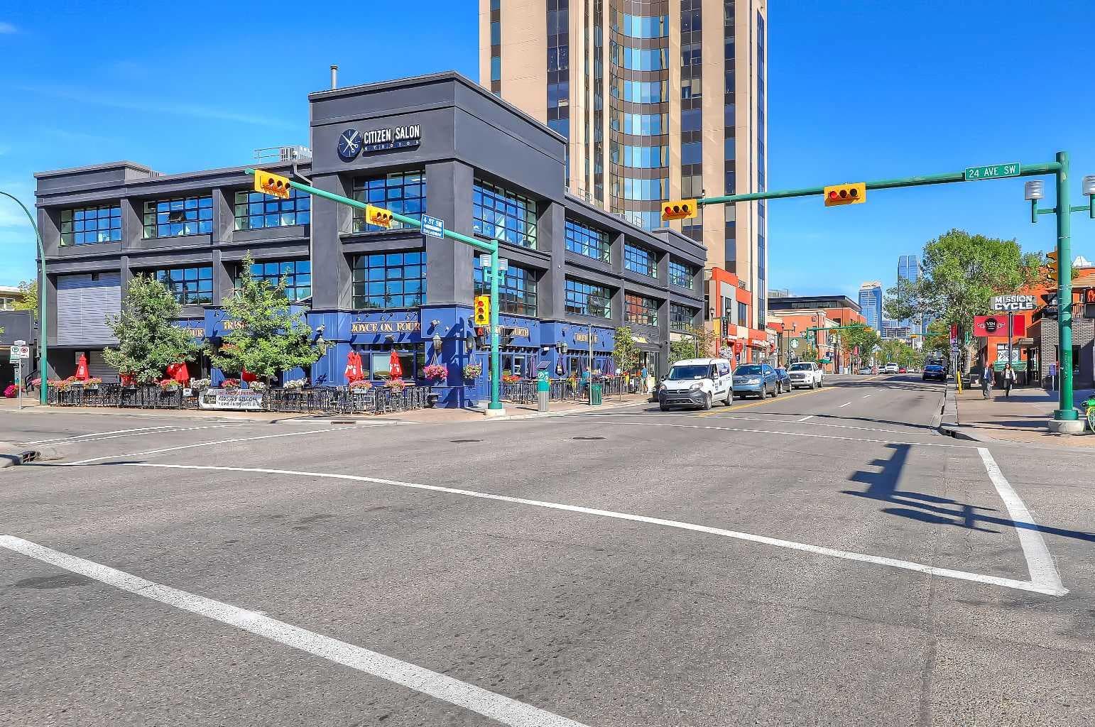 402, 2419 Erlton Road SW