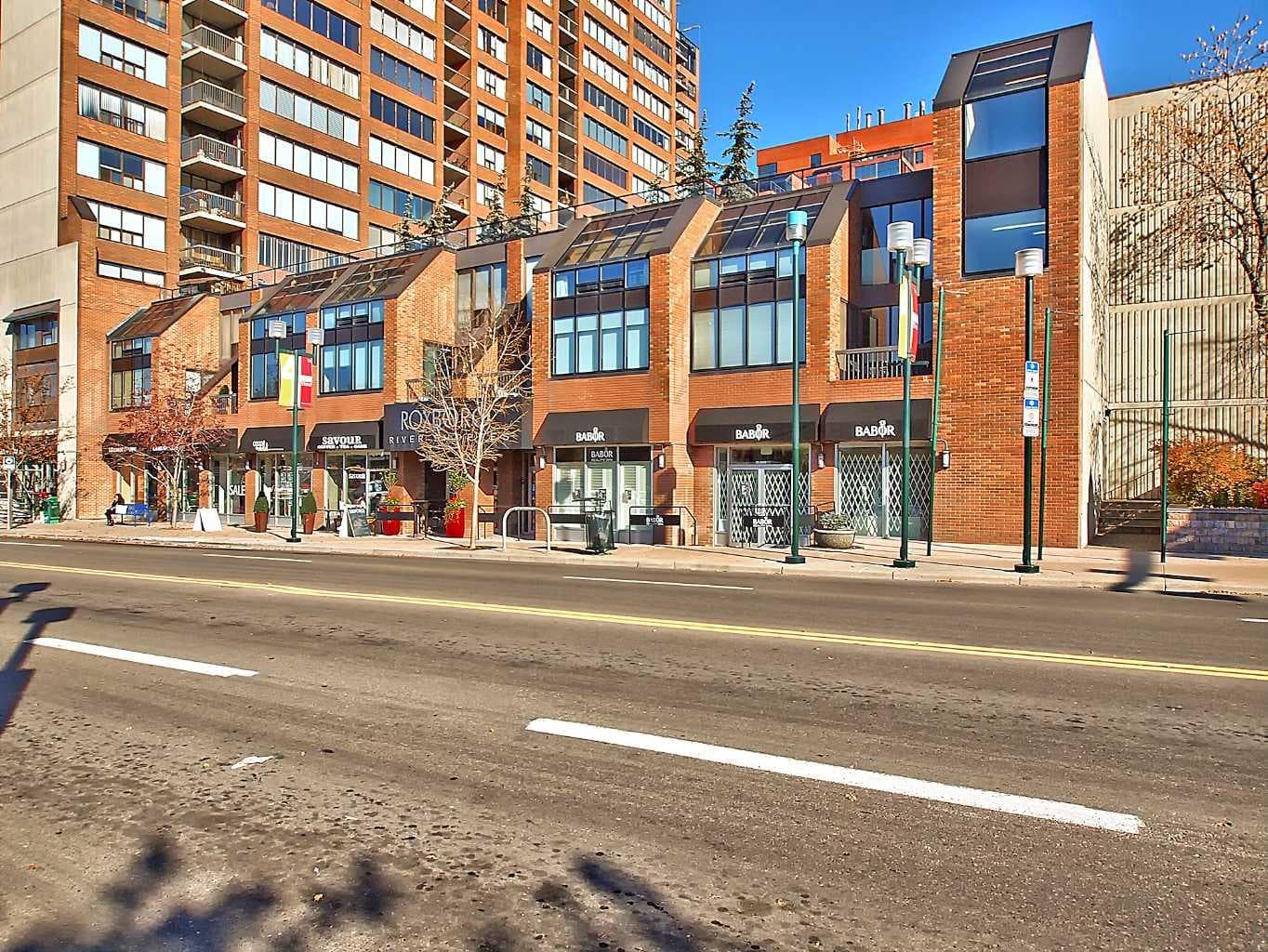 402, 2419 Erlton Road SW