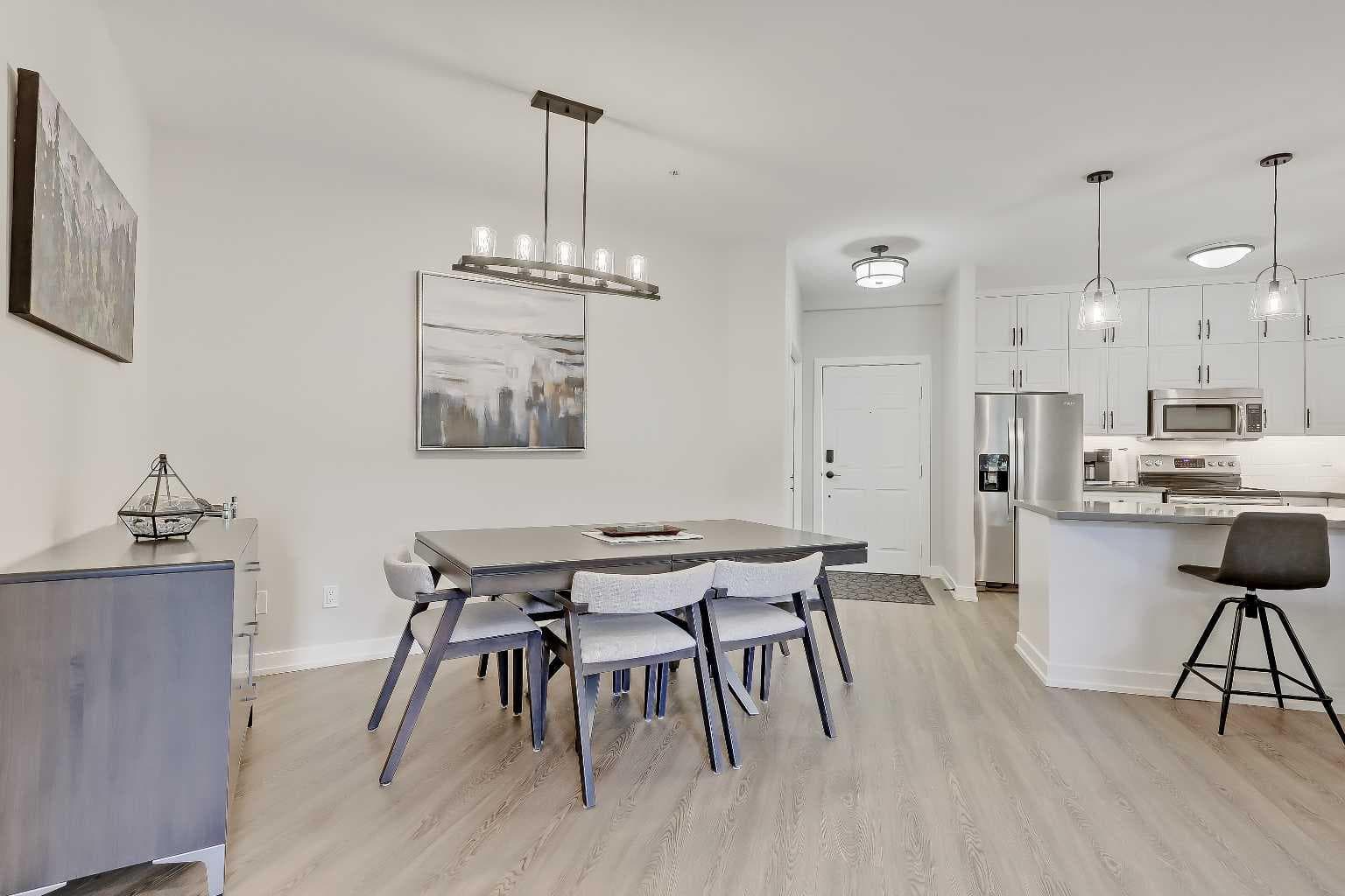 402, 2419 Erlton Road SW