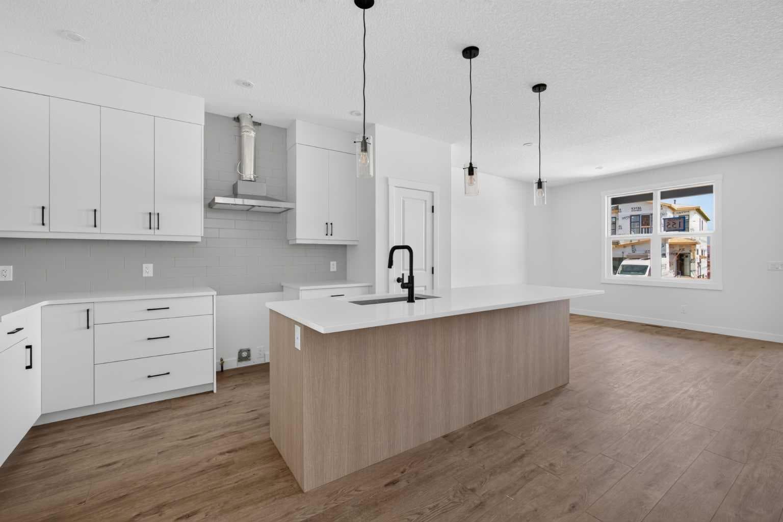 155 Stargazer Grove NW