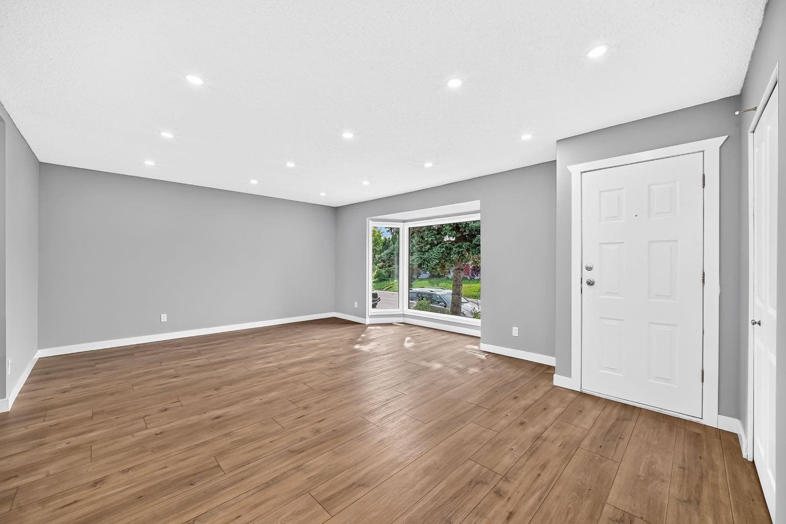 208 Penbrooke Way SE