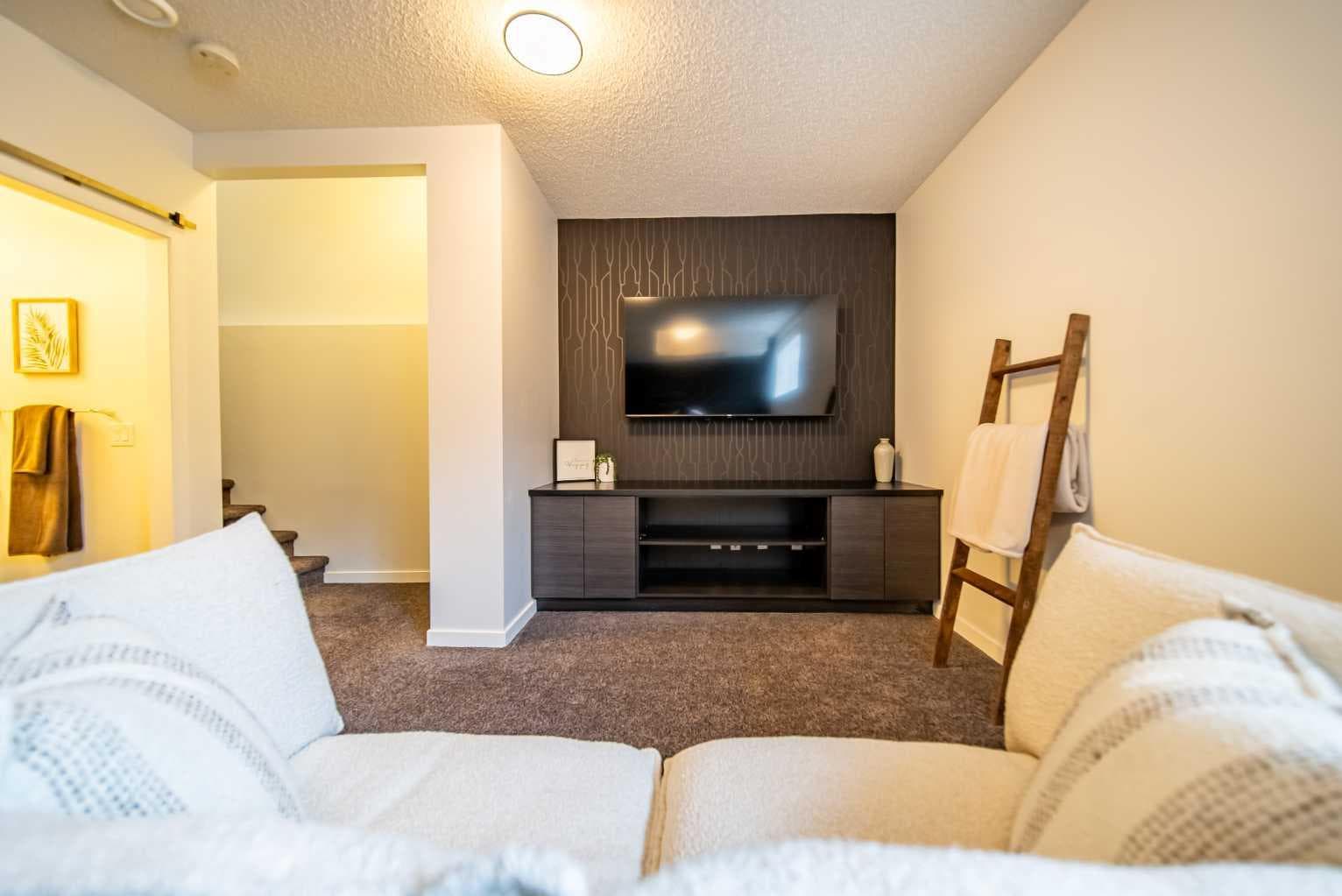 41 Masters Crescent SE