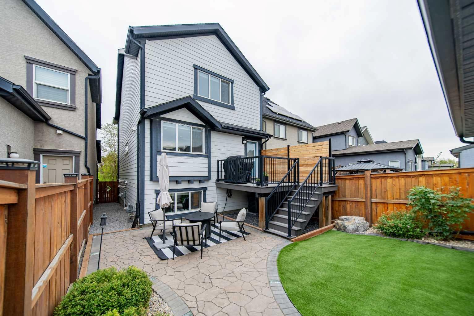 41 Masters Crescent SE