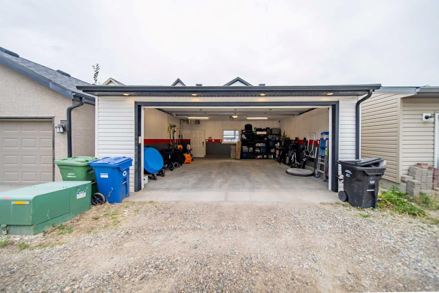 41 Masters Crescent SE