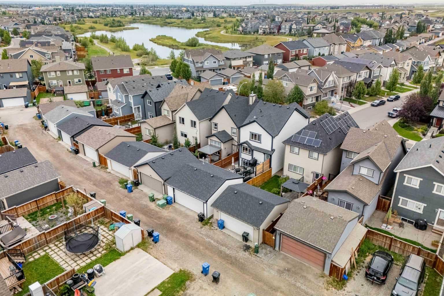 41 Masters Crescent SE