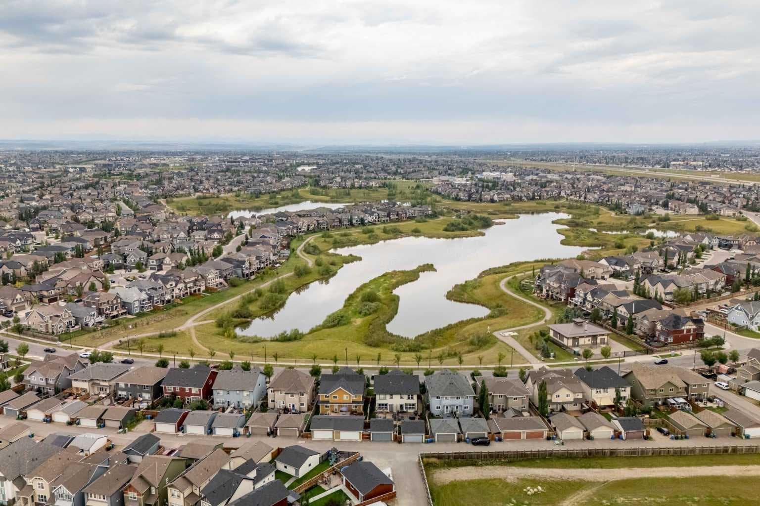 41 Masters Crescent SE