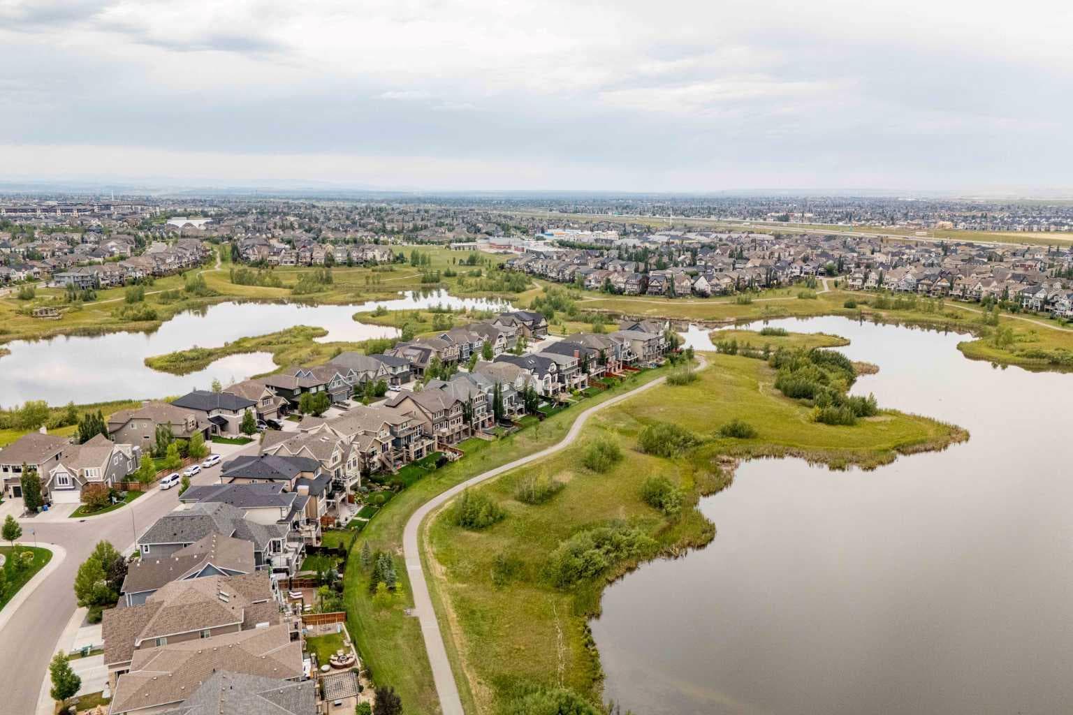 41 Masters Crescent SE