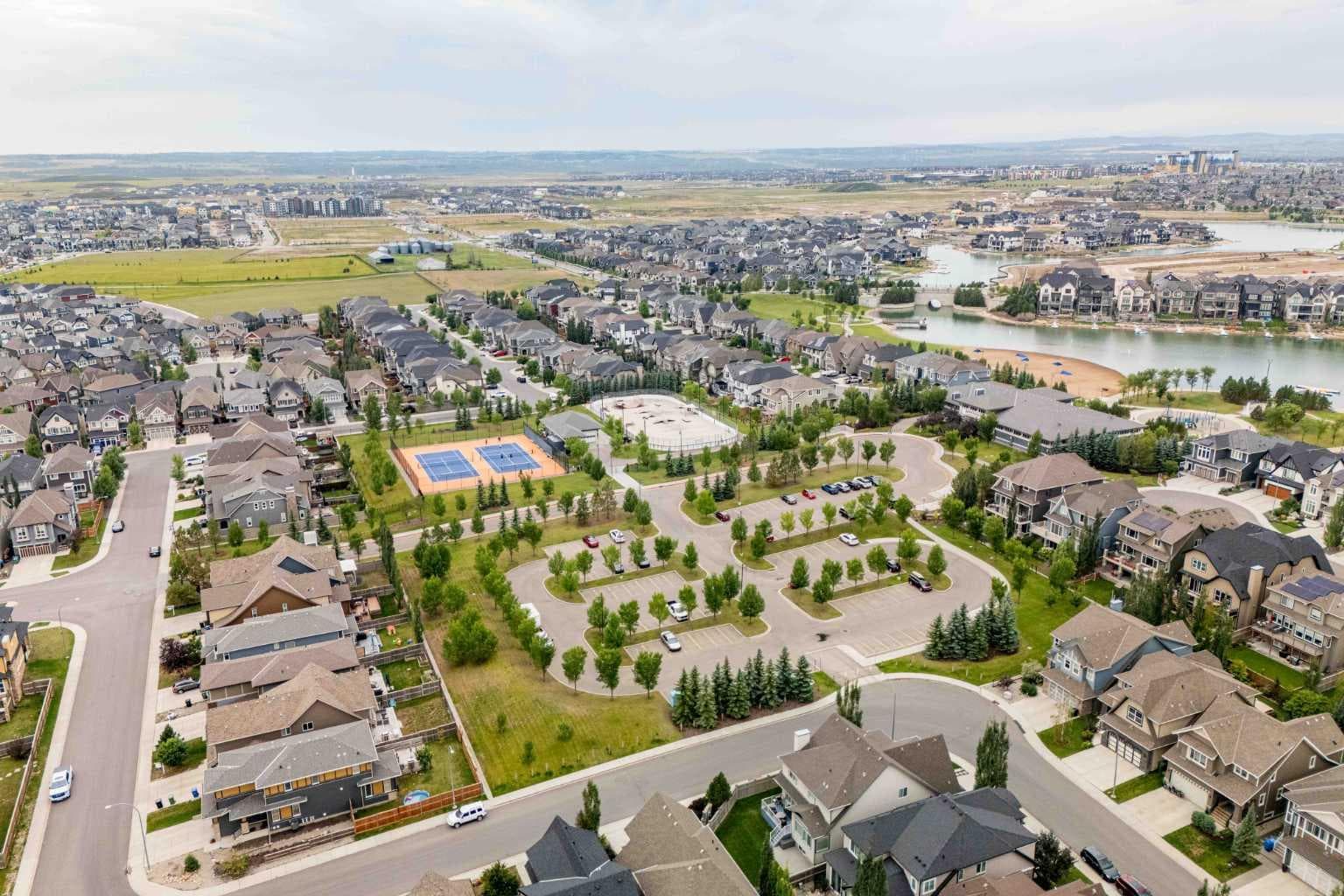 41 Masters Crescent SE
