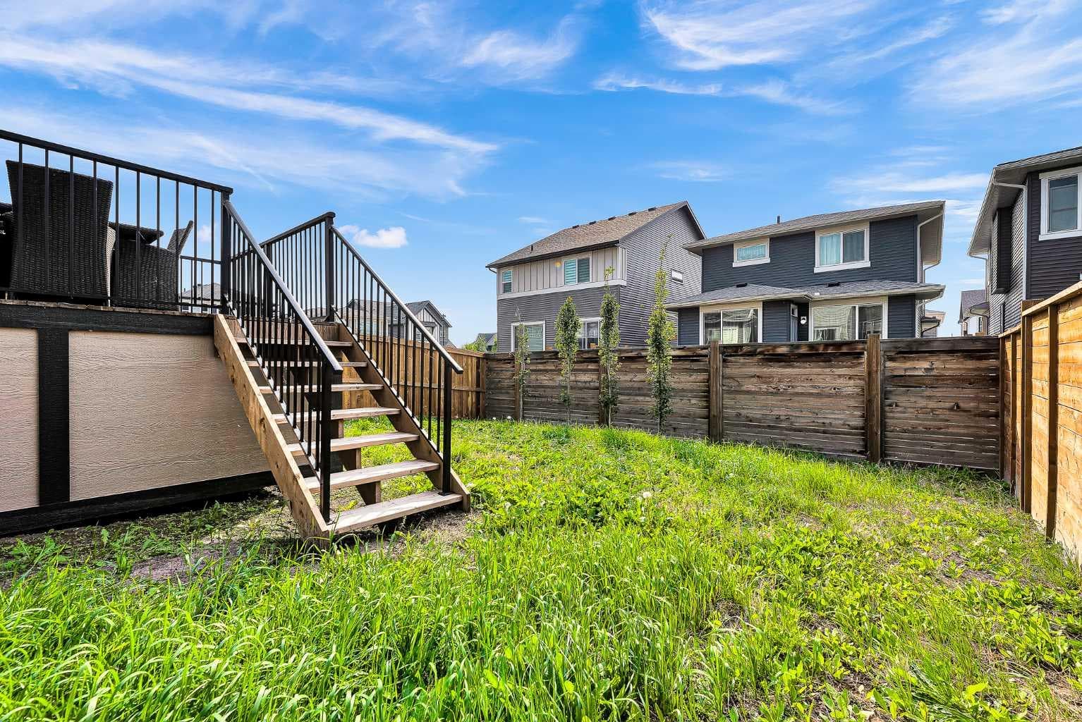 95 Lawrence Green SE