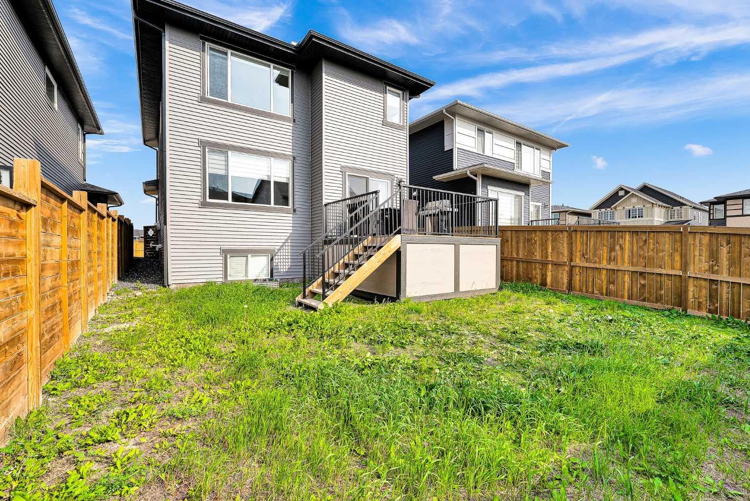 95 Lawrence Green SE