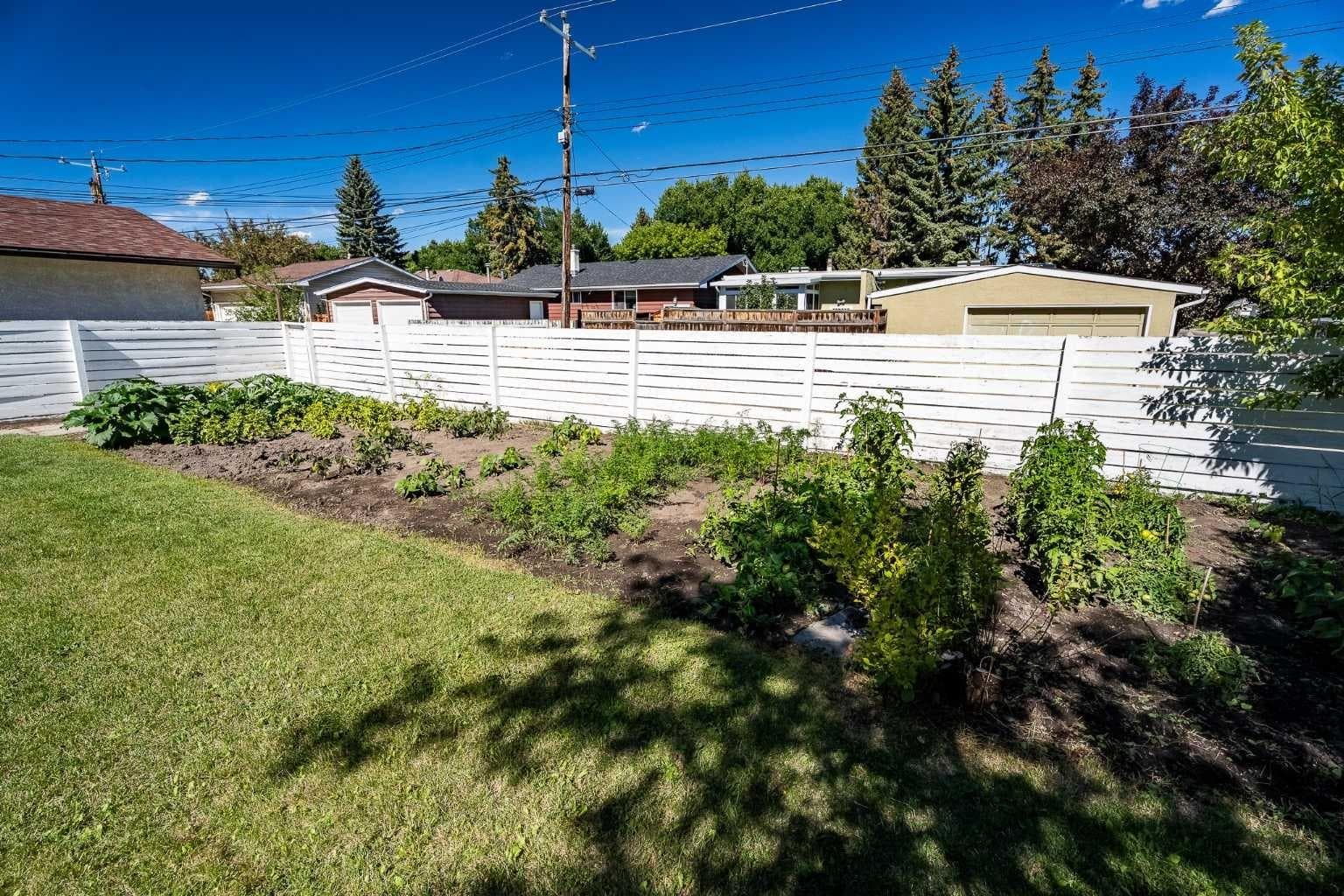 3404 Bulyea Crescent NW