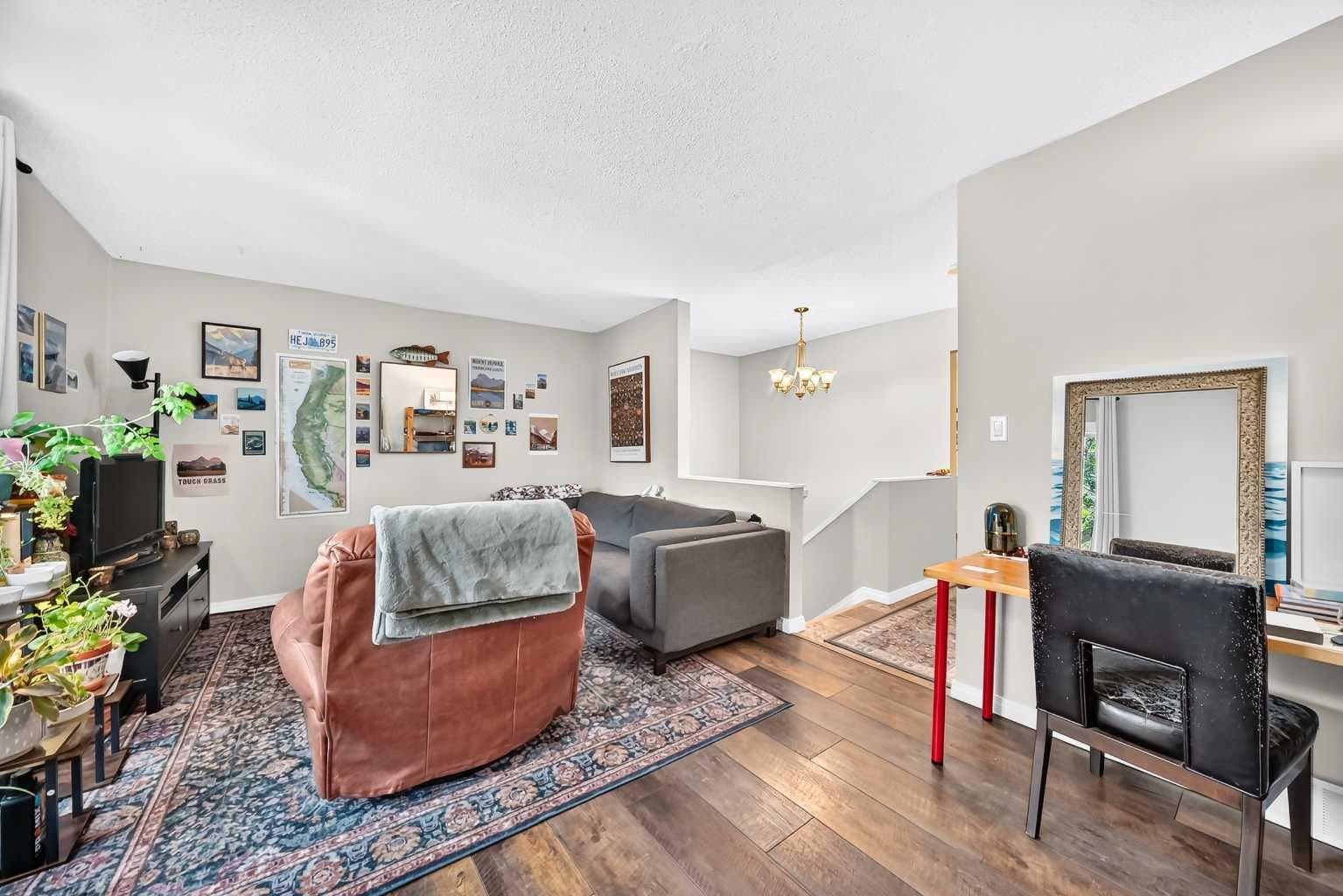 7726 & 7728 34 Avenue NW