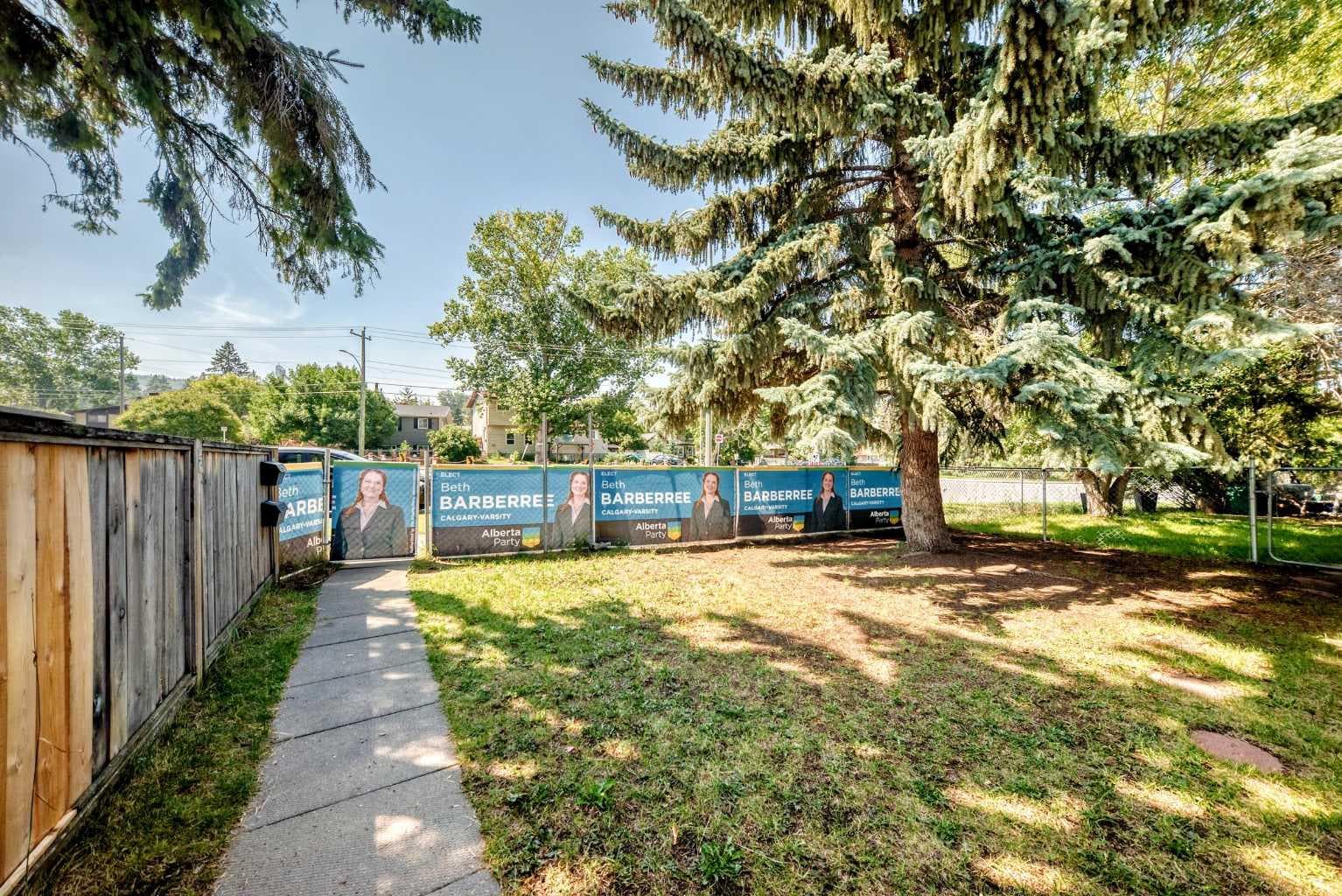 7726 & 7728 34 Avenue NW