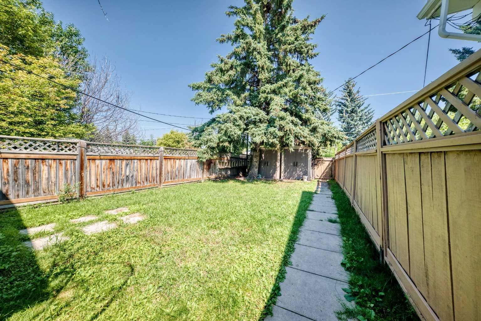 7726 & 7728 34 Avenue NW