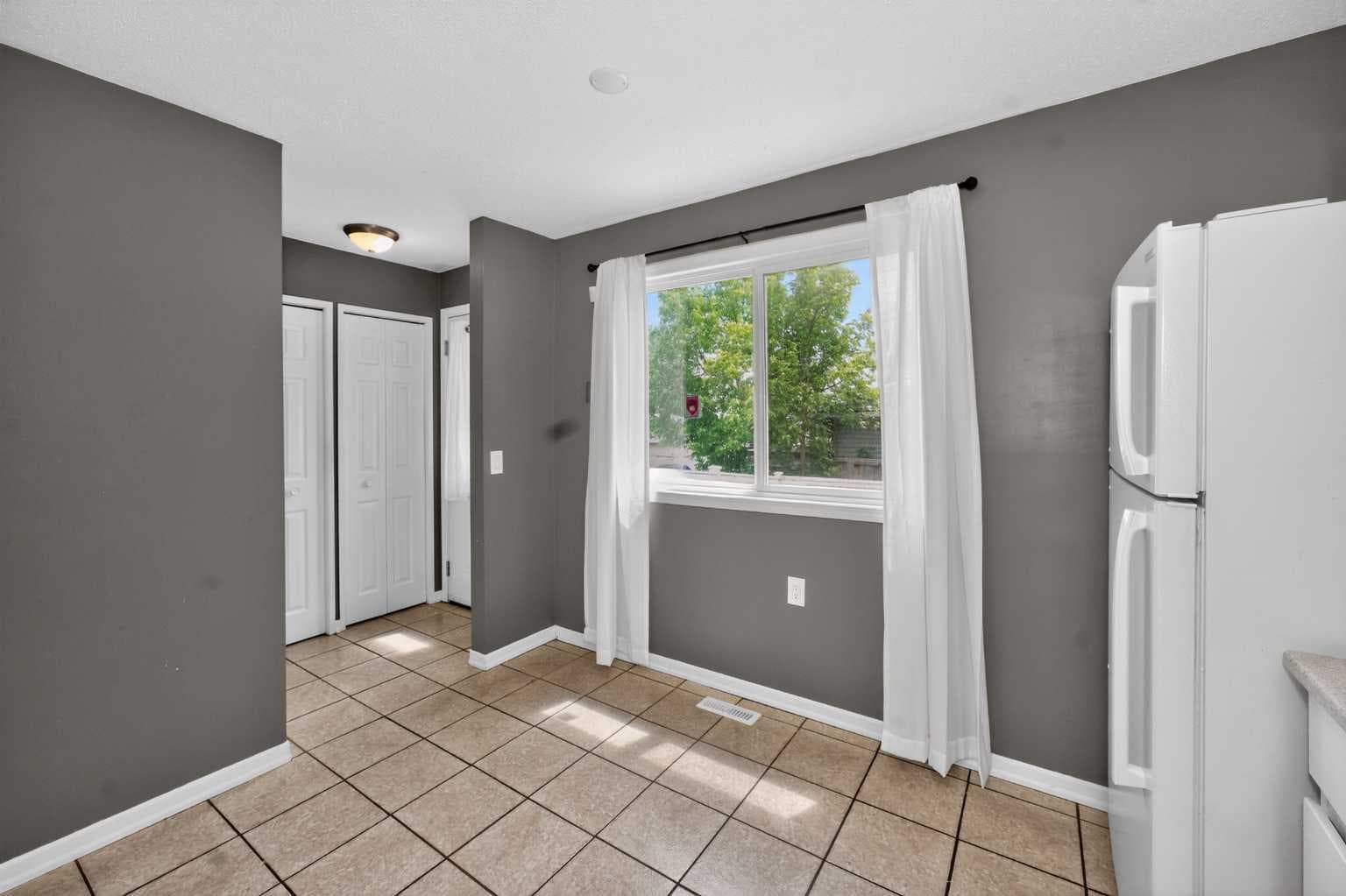 10 Falconer Terrace NE