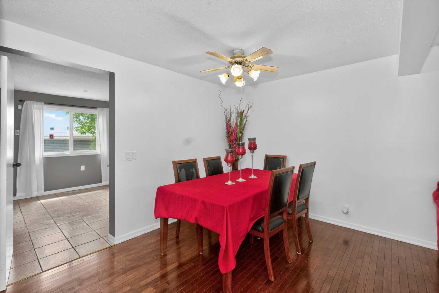 10 Falconer Terrace NE