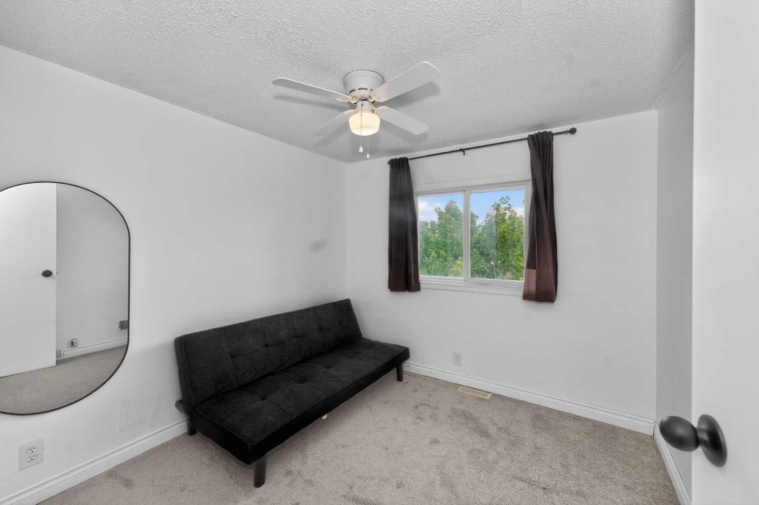 10 Falconer Terrace NE