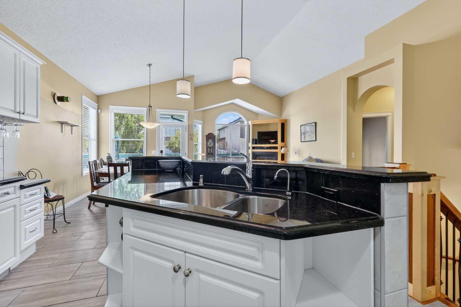 118 Invermere Drive 