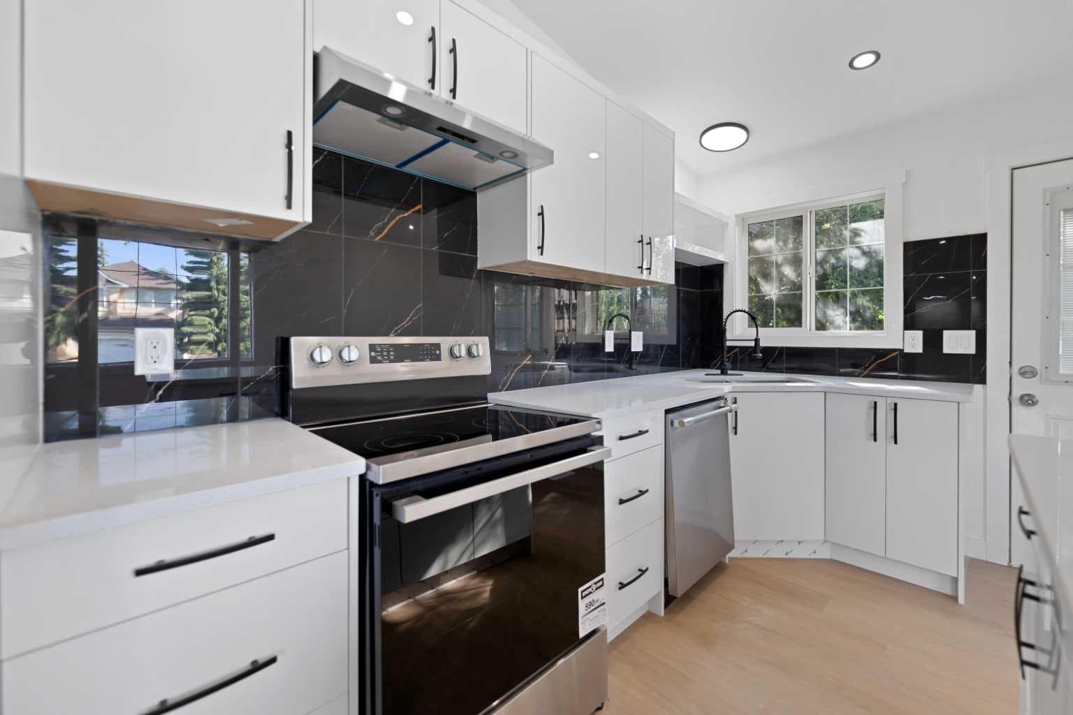 434 Harvest Grove Place NE