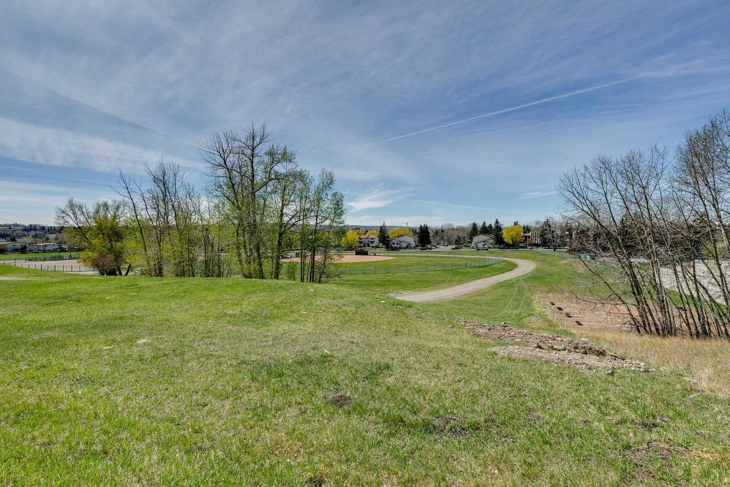 2301, 625 Glenbow Drive 