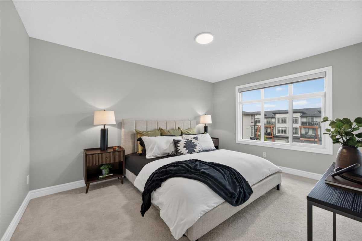 207, 414 Seton Passage SE