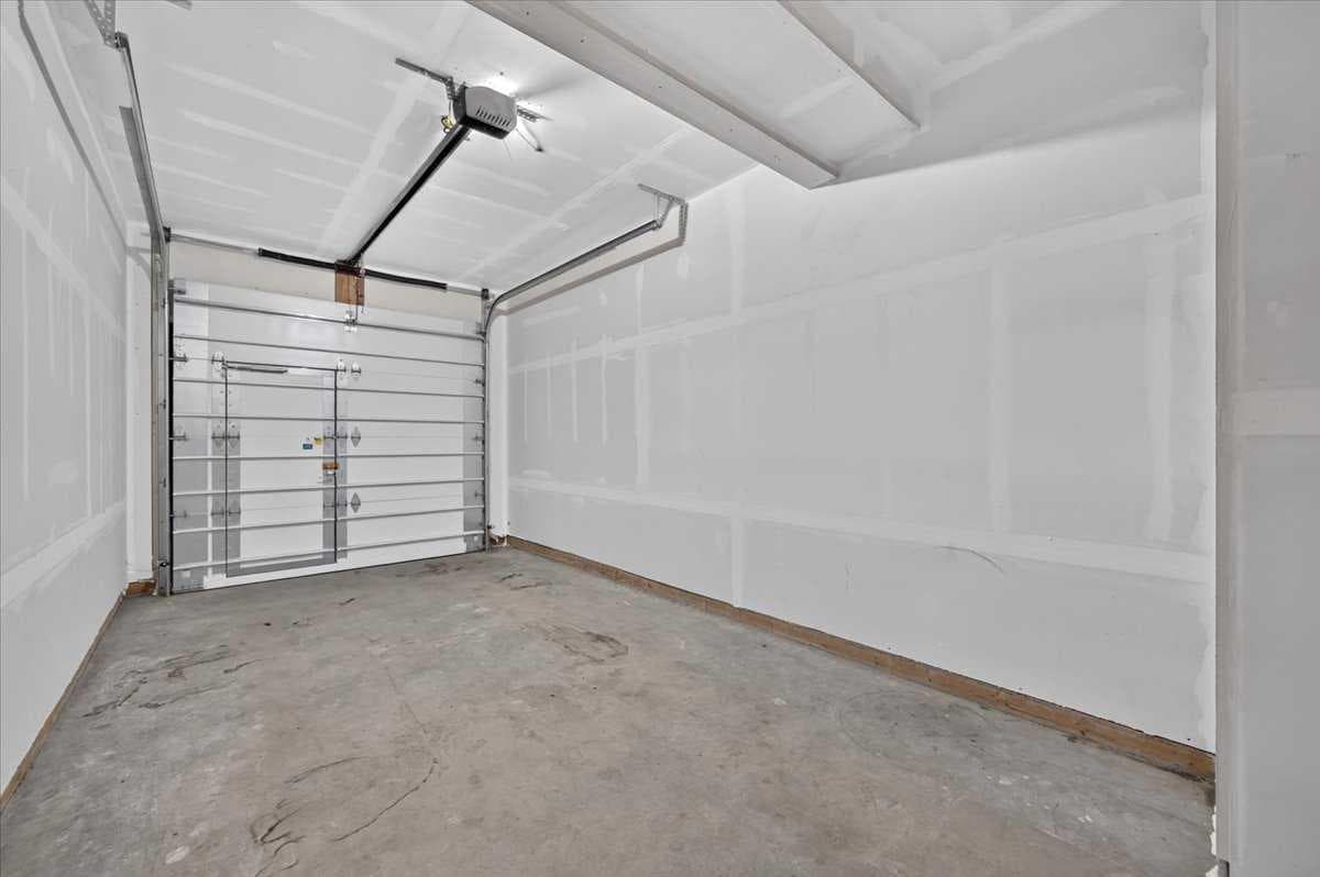 207, 414 Seton Passage SE