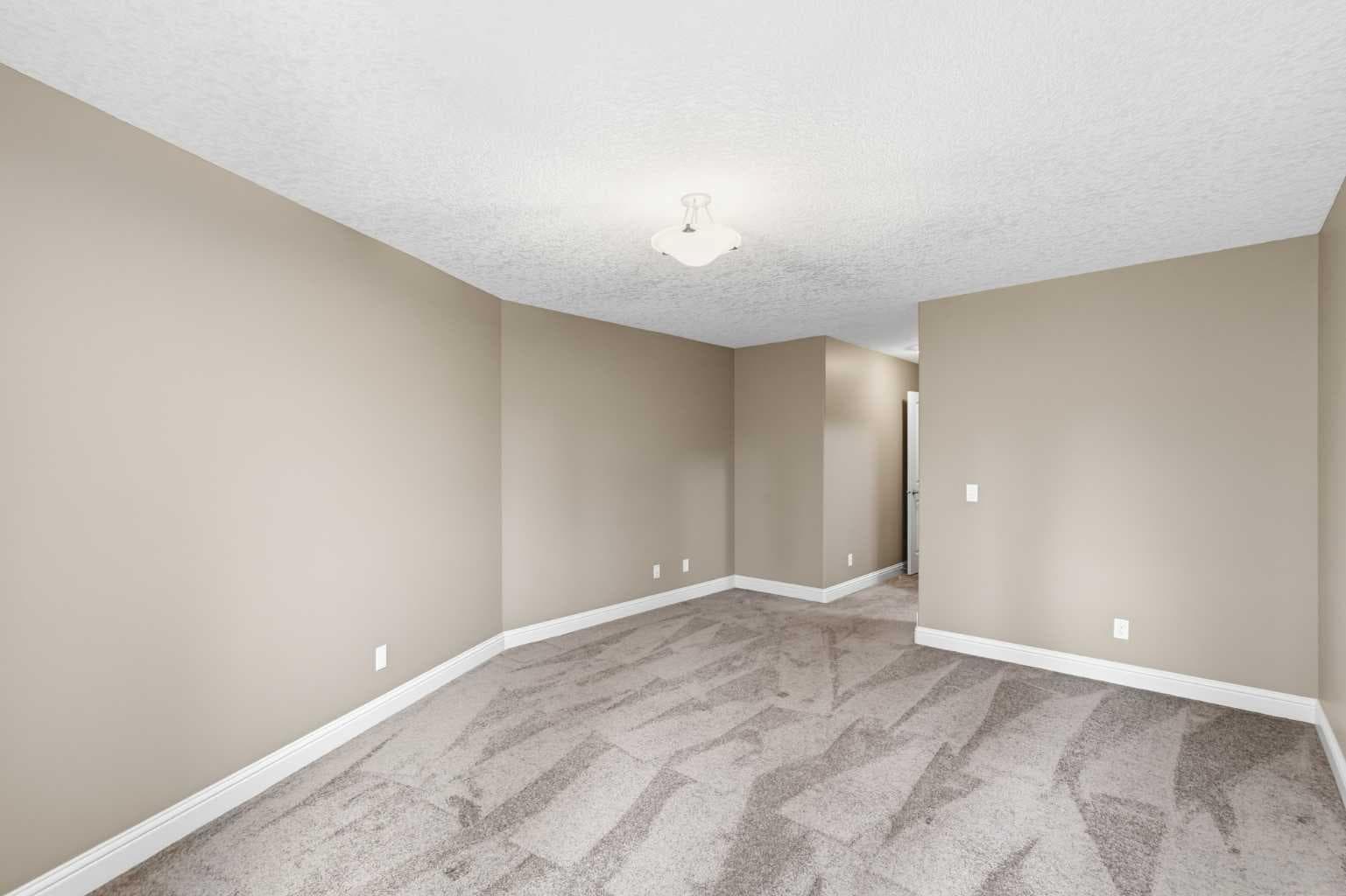 242 Cranleigh Place SE