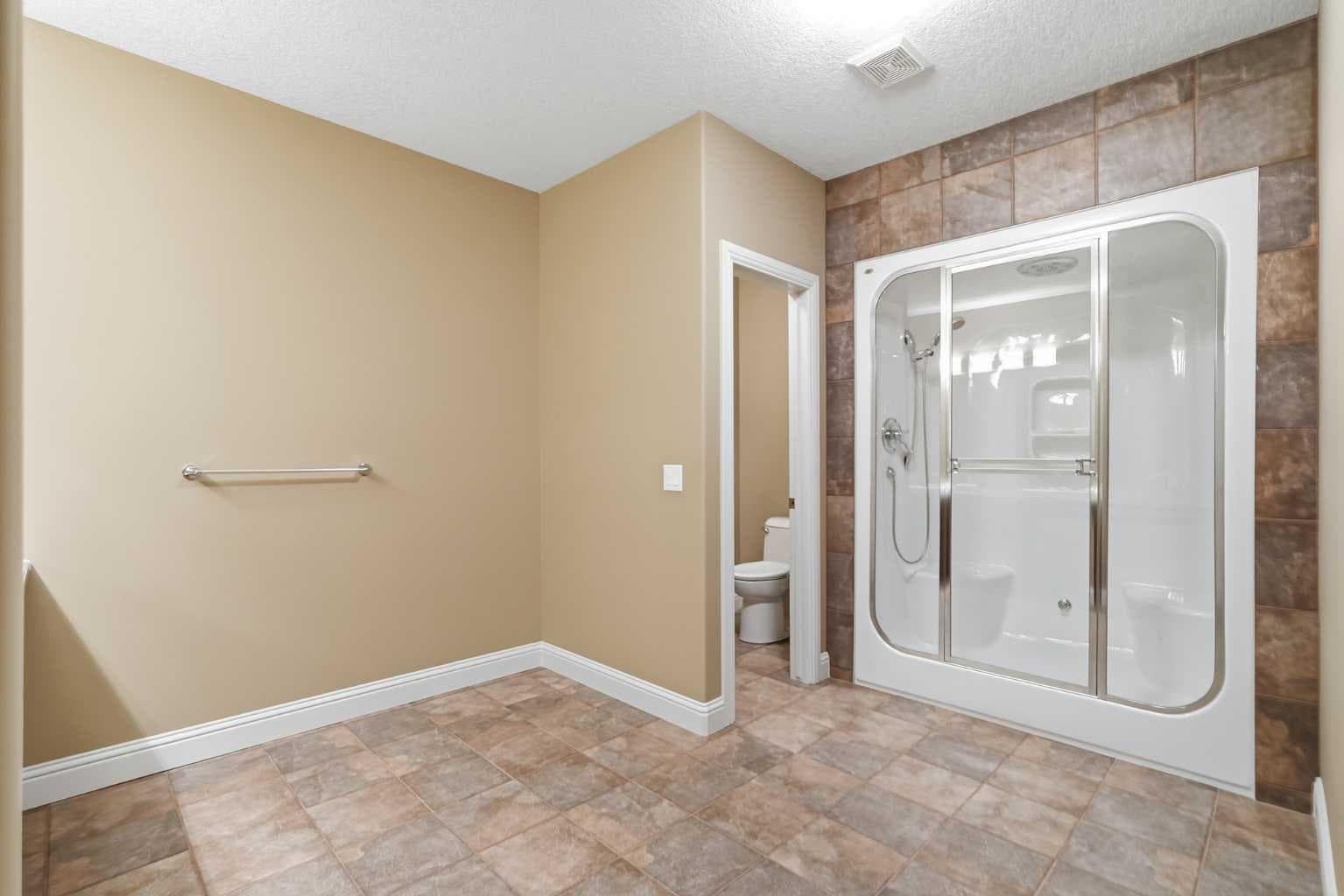 242 Cranleigh Place SE