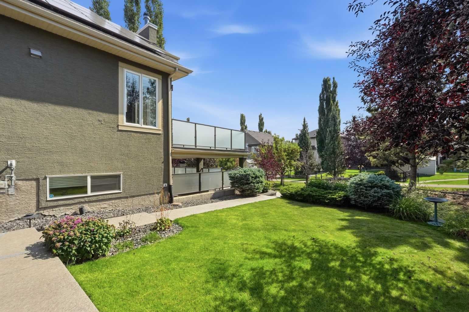 242 Cranleigh Place SE
