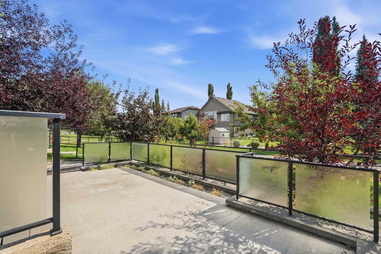 242 Cranleigh Place SE