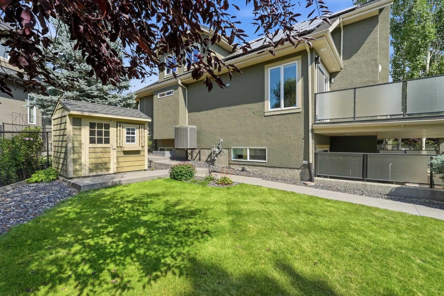 242 Cranleigh Place SE
