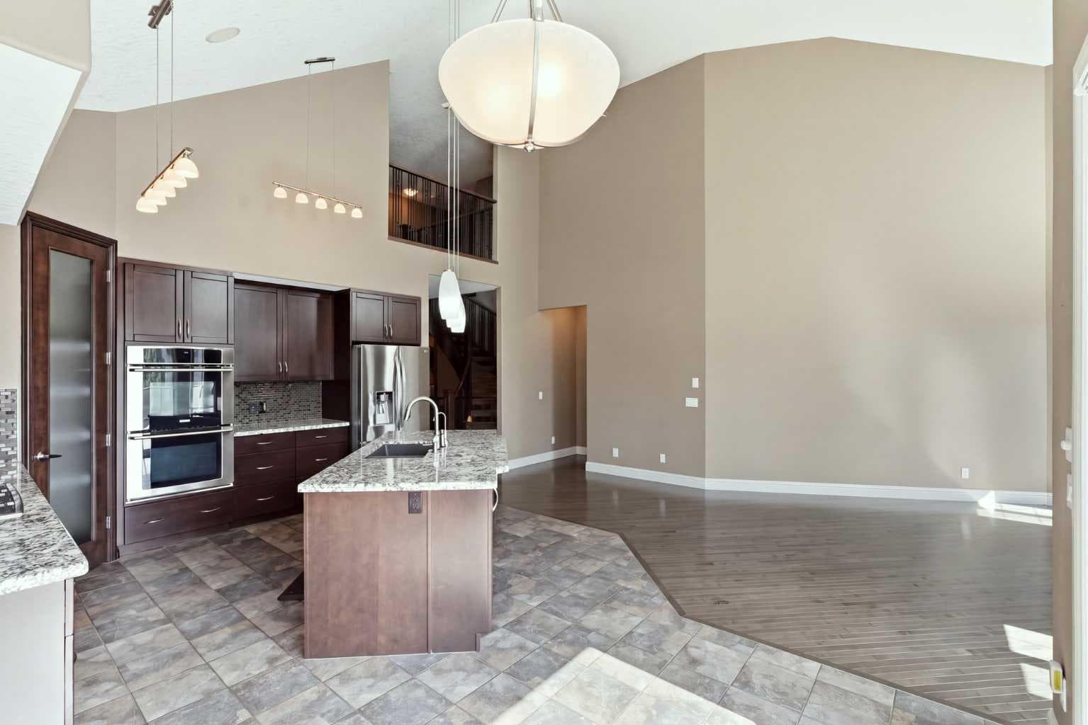 242 Cranleigh Place SE
