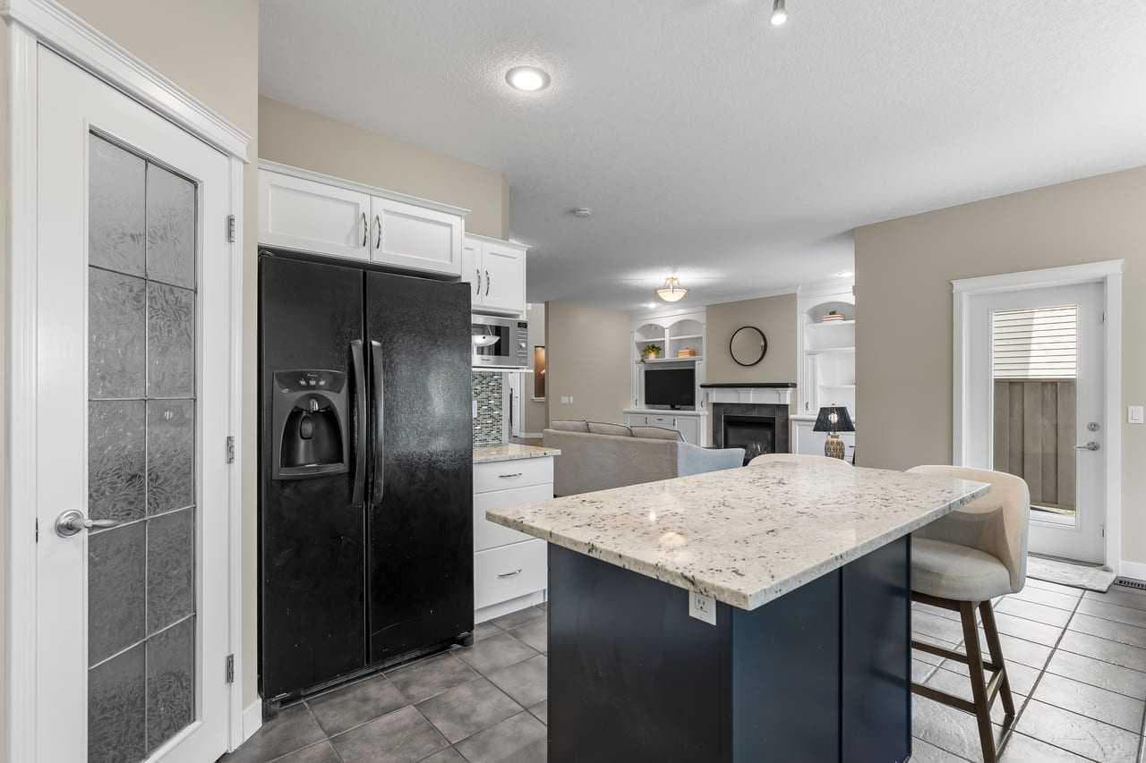 125 Cougarstone Manor SW