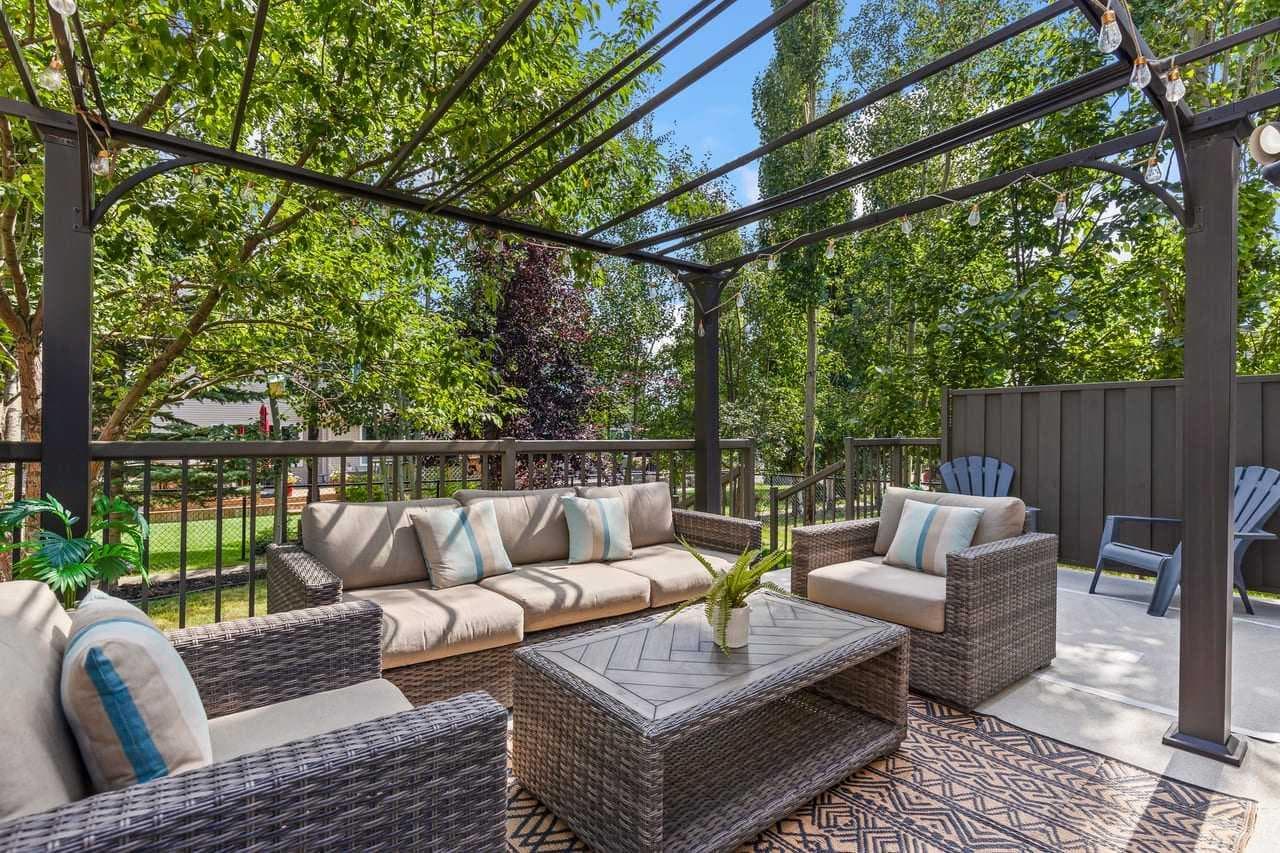 125 Cougarstone Manor SW