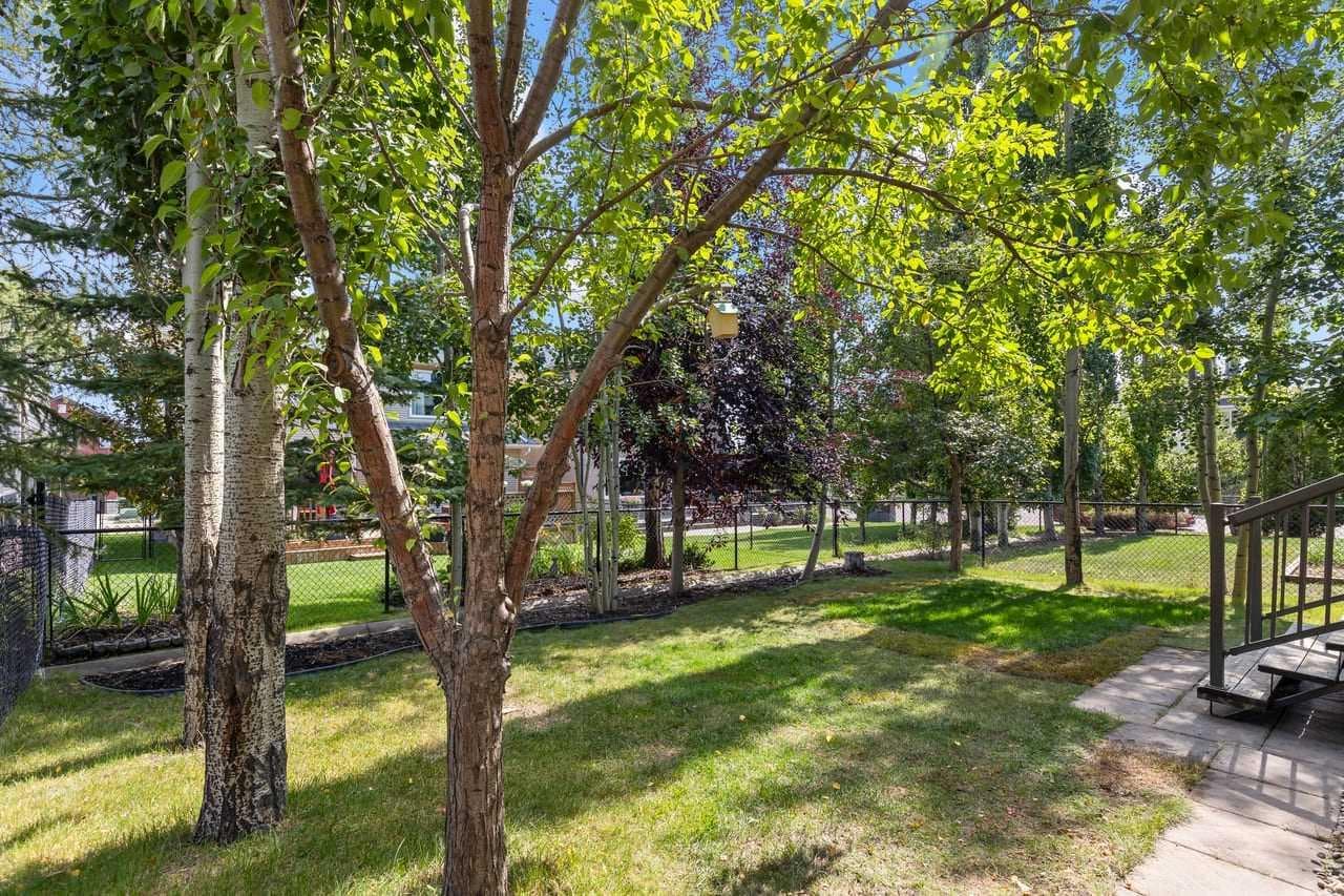 125 Cougarstone Manor SW
