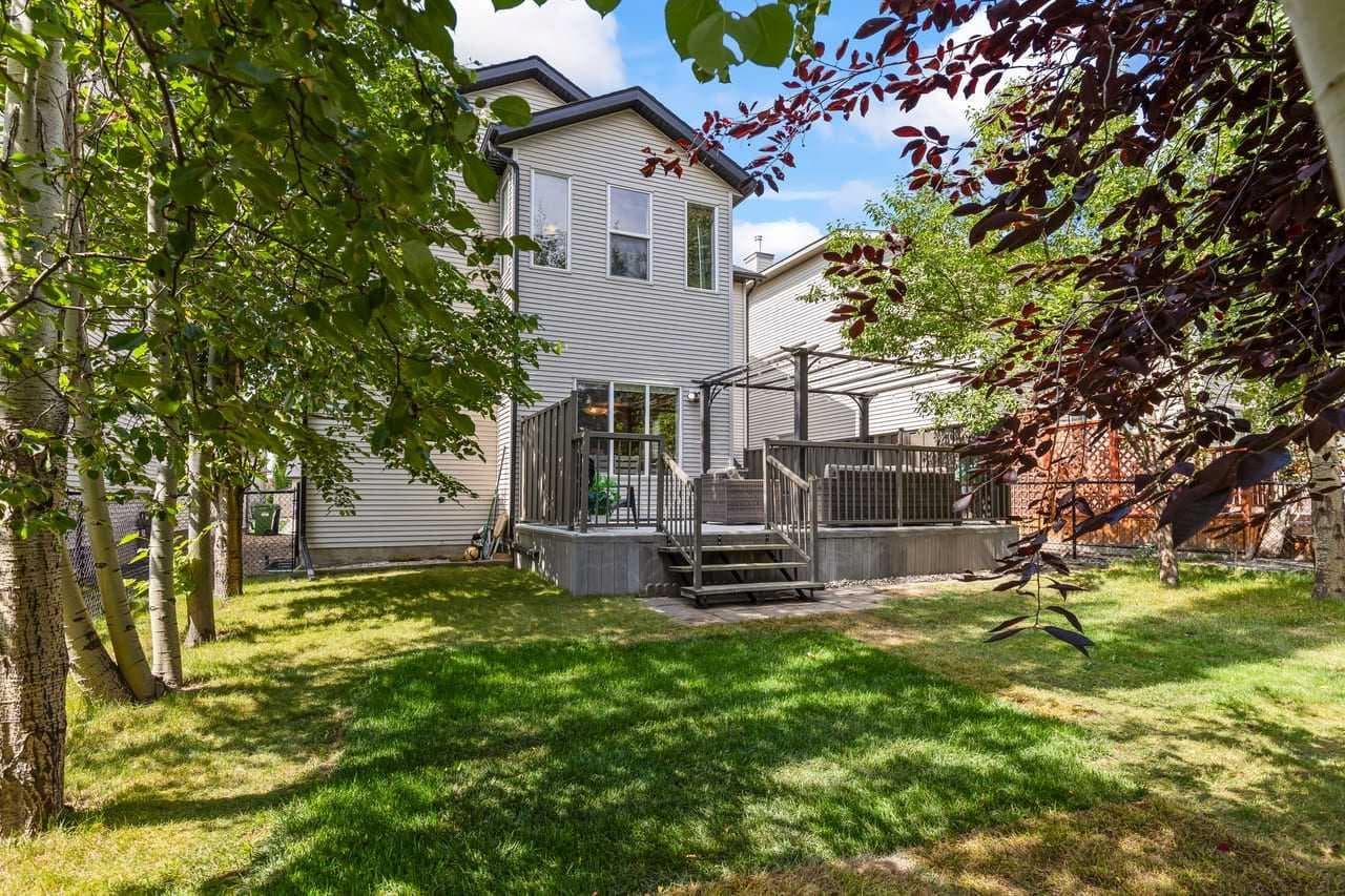 125 Cougarstone Manor SW
