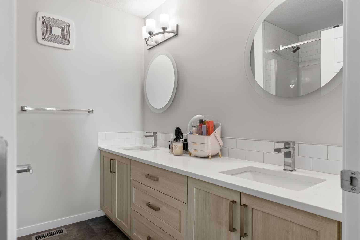 110, 42 Cranbrook Gardens SE